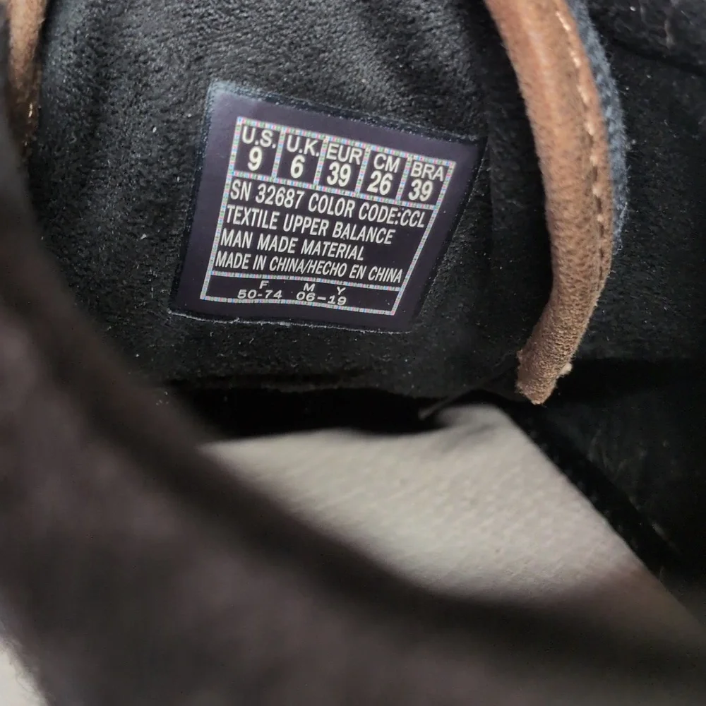 BOB'S Men's Casual Black and Brown Shoes Size 9